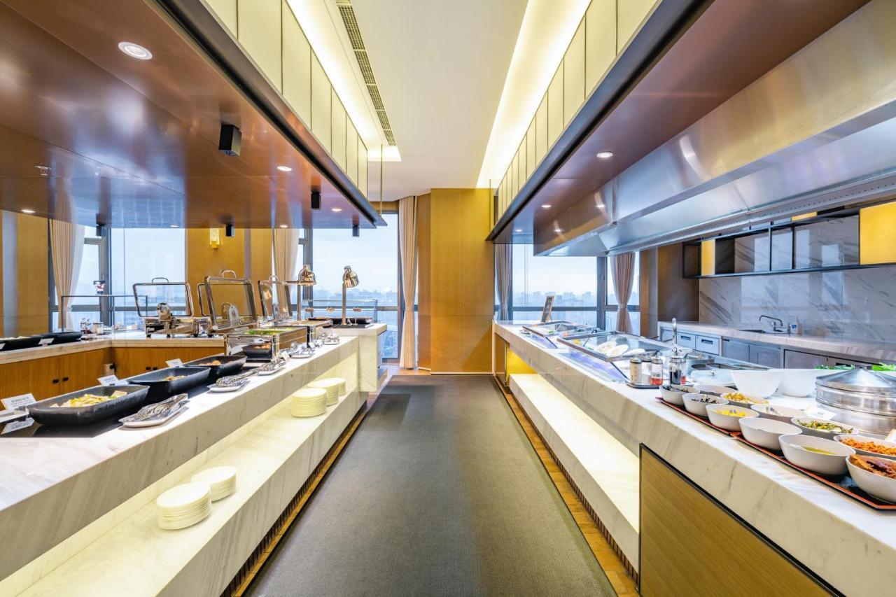 Holiday Inn Shanghai Huaxia By Ihg - Overlooking City Scenery At Sky View Restaurant Екстер'єр фото