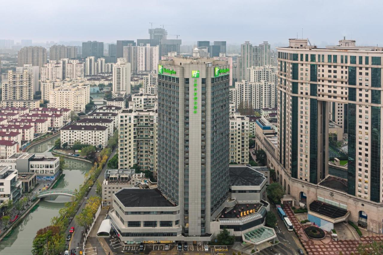 Holiday Inn Shanghai Huaxia By Ihg - Overlooking City Scenery At Sky View Restaurant Екстер'єр фото